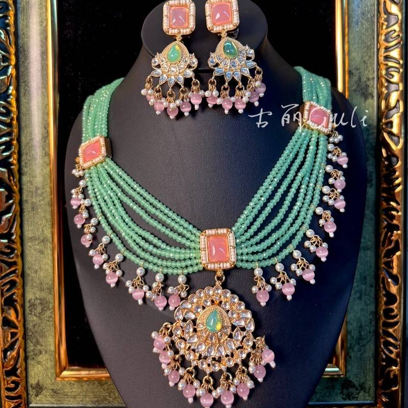 Ethnic Fashion Book - Brincos e Colar Vintage Estilo Corte
