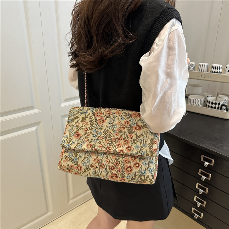 Bolsa de Mão Elegante de Estil - Urban Ethnic Fashion avaliação e preço
