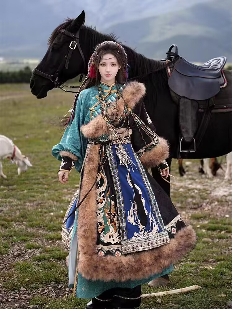 Vestido Robe Tibetano Feminino - Ethnic Fashion Photography avaliação e preço