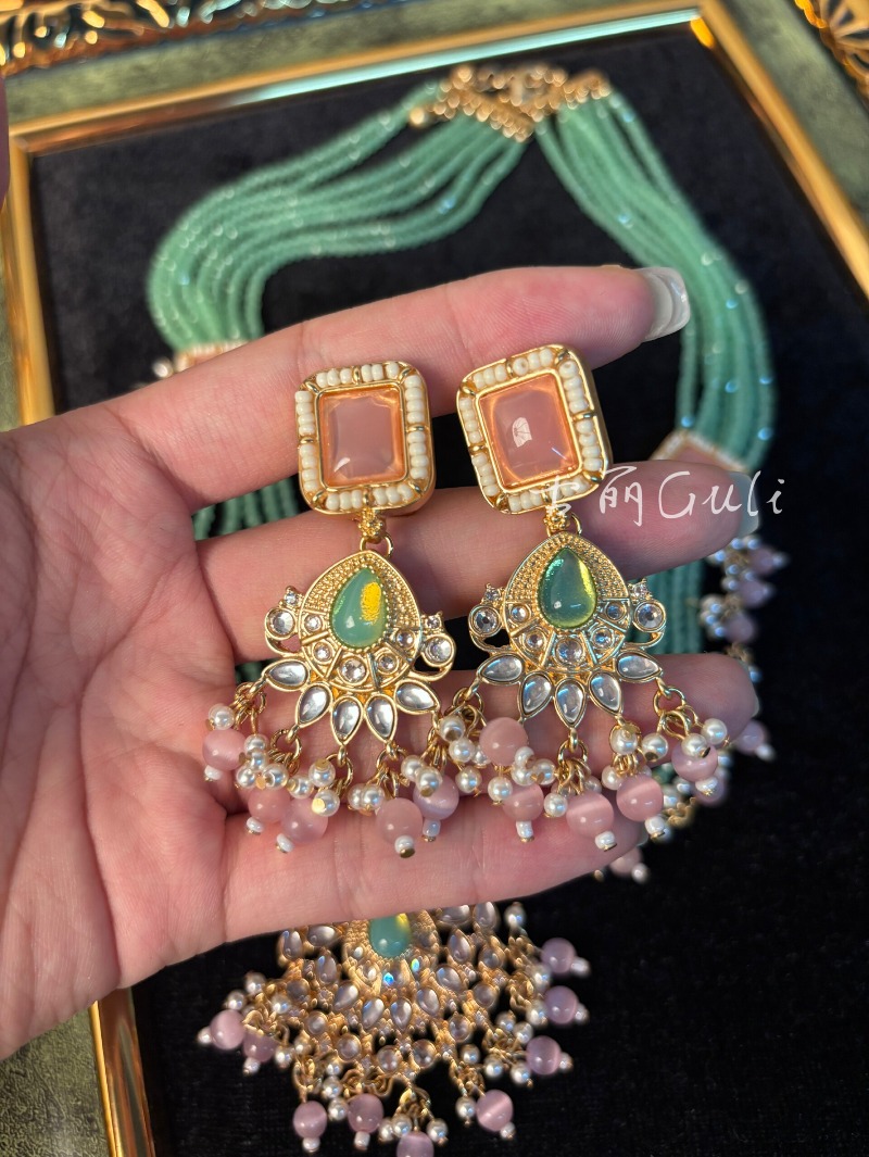 Brincos e Colar Vintage Estilo - Ethnic Fashion Book avaliação e preço